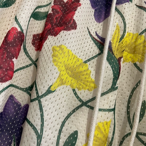 NIKE GIANNIS Reverse-able ISSUE BASKETBALL SHORTS in PALE IVORY/MALACHITE - Picture 9 of 15